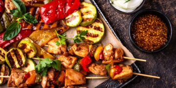 Gesund grillen ohne Verzicht: So wird dein Grillabend proteinreich und ausgewogen